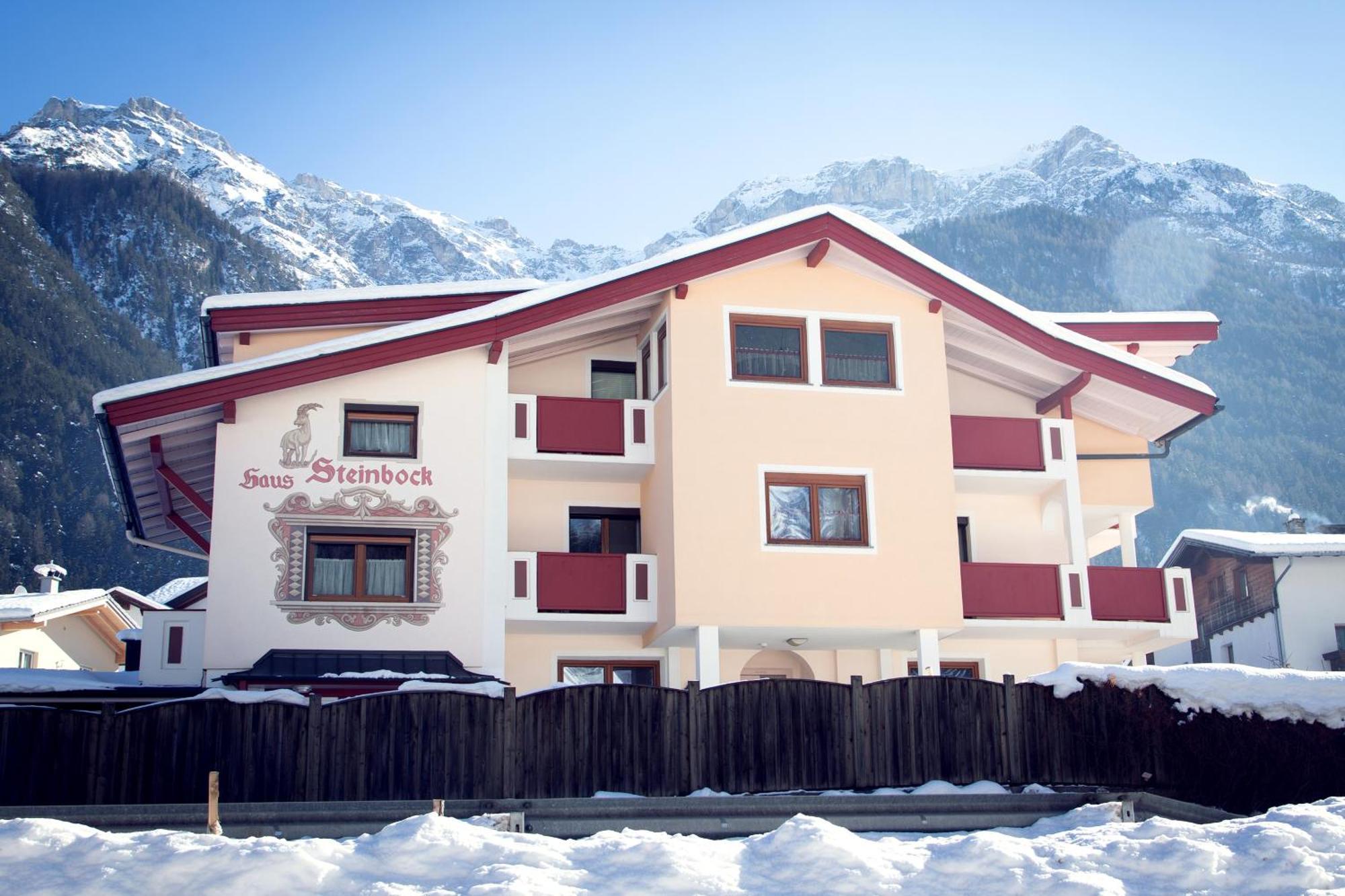 Bed and Breakfast Haus Steinbock Neustift im Stubaital Exterior foto